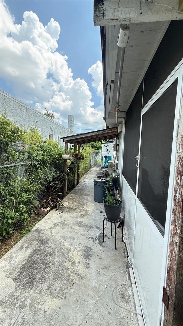 3 of 14 - 2610 Nw 19th Ave, Miami, FL
