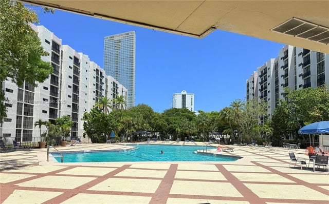 2 of 21 - 16909 N Bay Rd 116, Sunny Isles Beach, FL