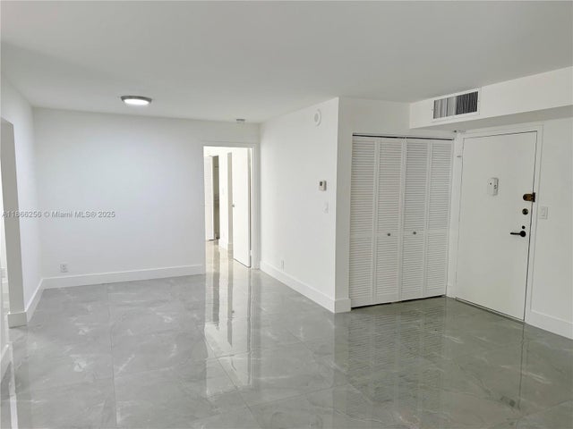 5 of 21 - 16909 N Bay Rd 116, Sunny Isles Beach, FL