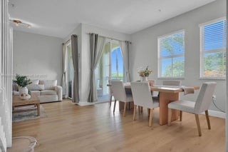 Photo of Listing #A11866186