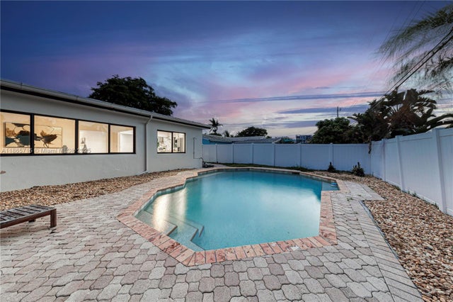 1 of 55 - 1985 Windward Dr, Lauderdale By The Sea, FL