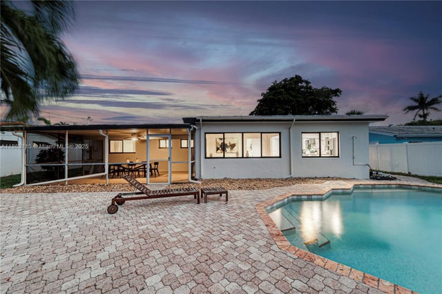 4 of 55 - 1985 Windward Dr, Lauderdale By The Sea, FL