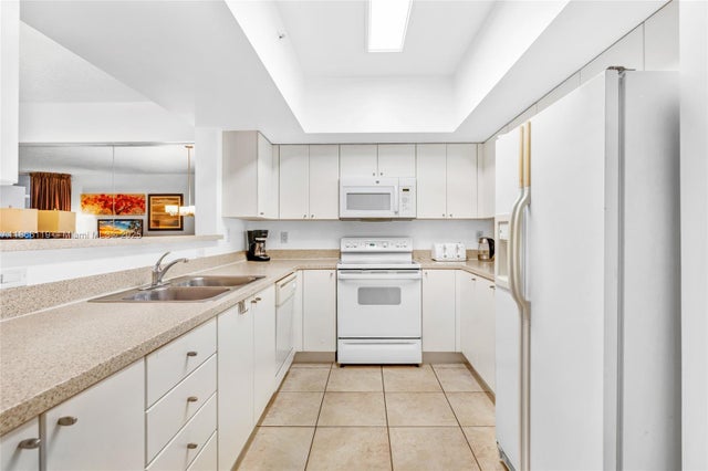 1 of 15 - 17375 Collins Ave 1005, Sunny Isles Beach, FL