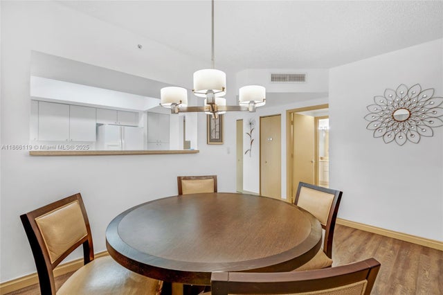 4 of 15 - 17375 Collins Ave 1005, Sunny Isles Beach, FL