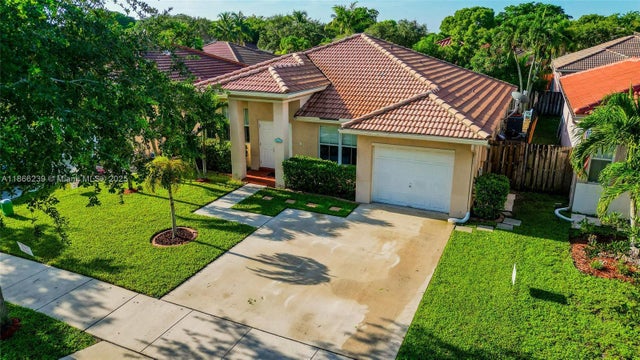1 of 41 - 14014 N Cypress Cove Cir, Davie, FL