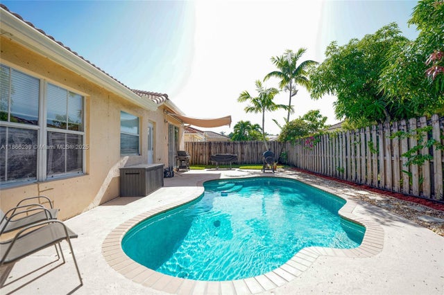 3 of 41 - 14014 N Cypress Cove Cir, Davie, FL