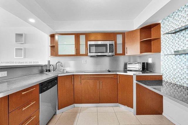 5 of 29 - 2780 Ne 183rd St 1511, Aventura, FL