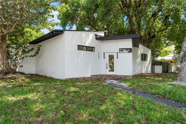 1001 Ne 82nd St, Miami