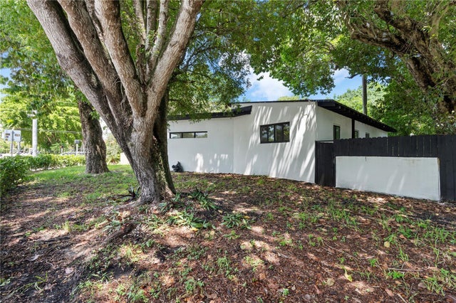 4 of 90 - 1001 Ne 82nd St, Miami, FL