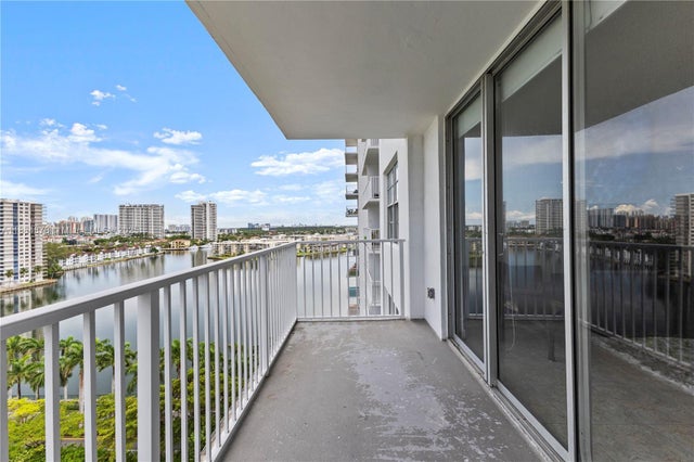 1 of 39 - 2801 Ne 183rd St 1510w, Aventura, FL