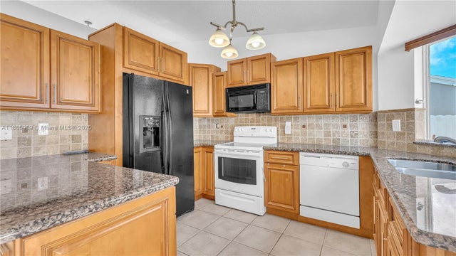 4 of 27 - 12763 Sw 265th Ter, Homestead, FL