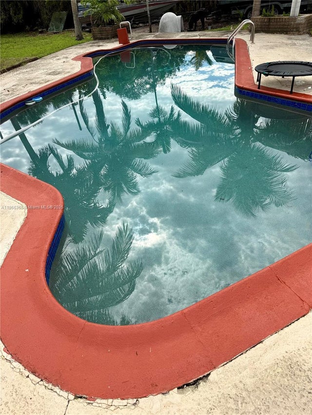 2 of 3 - 1101 Nw 11th St, Fort Lauderdale, FL