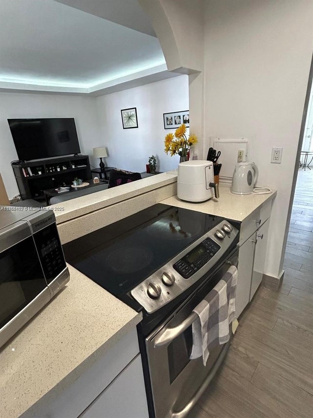 3 of 23 - 16900 Ne 14th Ave 209, Miami, FL