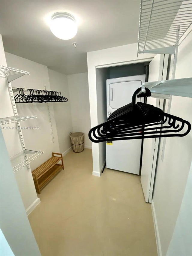 5 of 22 - 60 Sw 13th St 4414, Miami, FL