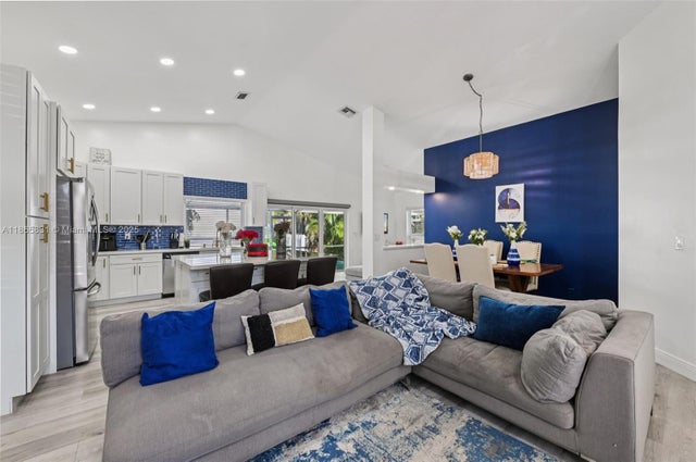 3 of 38 - 10681 Lago Welleby Dr, Sunrise, FL