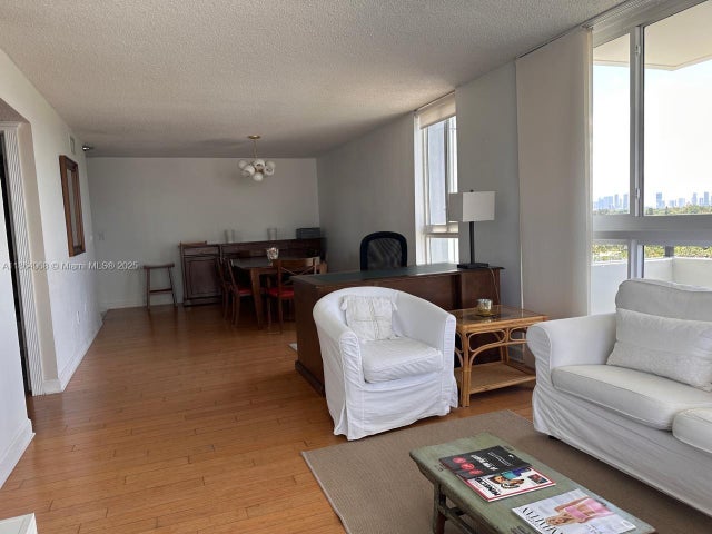 3 of 24 - 3200 Collins Ave 7-4, Miami Beach, FL