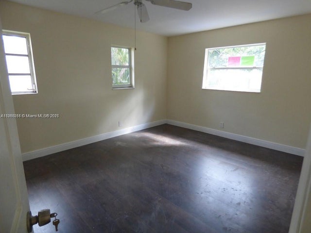 4 of 20 - 2507 N 66th Ave, Hollywood, FL