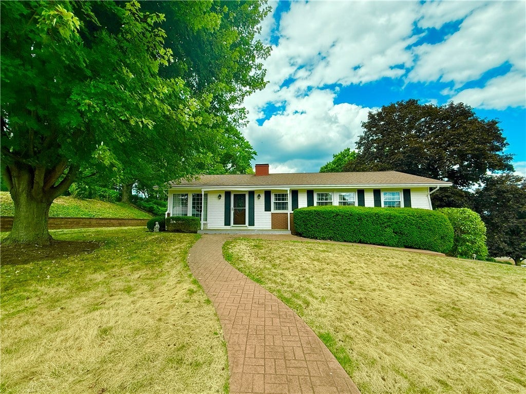 3002 Nottinghill Drive, Moon/Crescent