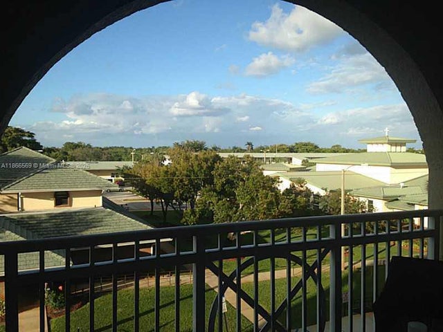 5 of 13 - 400 N Federal Hy 312n, Boynton Beach, FL
