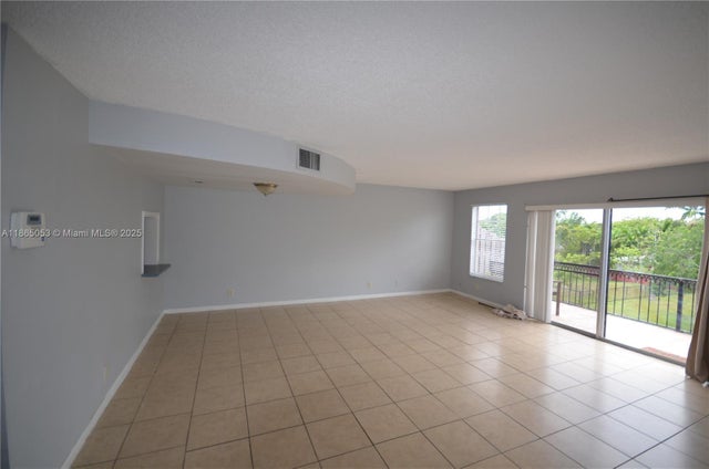 2 of 19 - 680 Tennis Club Dr 312, Fort Lauderdale, FL