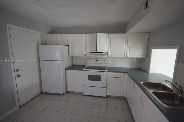 3 of 19 - 680 Tennis Club Dr 312, Fort Lauderdale, FL