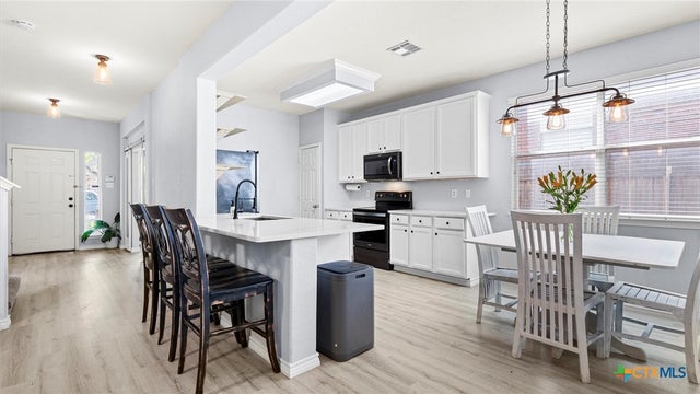 2024 Warwick Place, New Braunfels