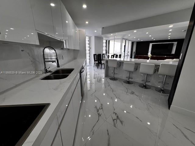 2 of 26 - 4000 Island Blvd 2301, Aventura, FL