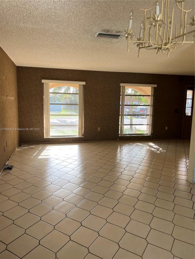 4 of 25 - N/A, Pembroke Pines, FL