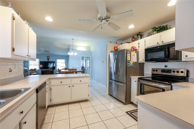 4 of 40 - 1403 Se 8th Pl, Cape Coral, FL