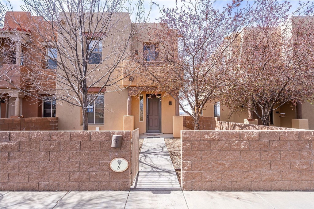9 E Saddleback Mesa, Santa Fe