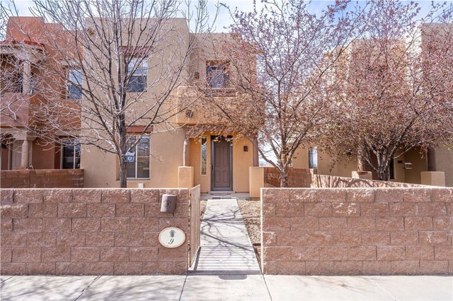 9 E Saddleback Mesa, Santa Fe