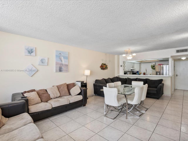 5 of 29 - 3725 S Ocean Dr 1207, Hollywood, FL
