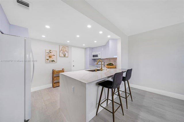 3 of 19 - 2100 S Ocean Dr 5b, Fort Lauderdale, FL