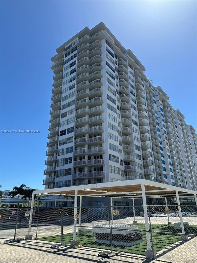 1 of 45 - 18021 Biscayne Blvd 901, Aventura, FL