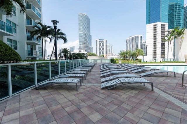 4 of 24 - 31 Se 5th St 2610, Miami, FL
