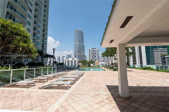 5 of 24 - 31 Se 5th St 2610, Miami, FL