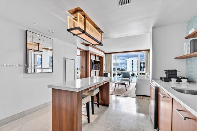 5 of 21 - 6801 Collins Ave 818, Miami Beach, FL