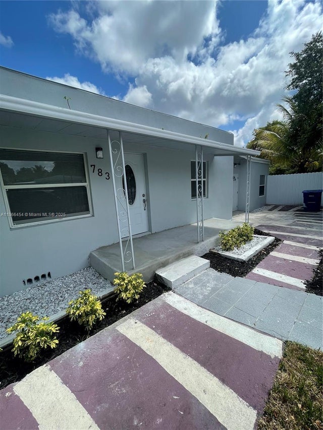 1 of 31 - 783 Nw 98th St, Miami, FL