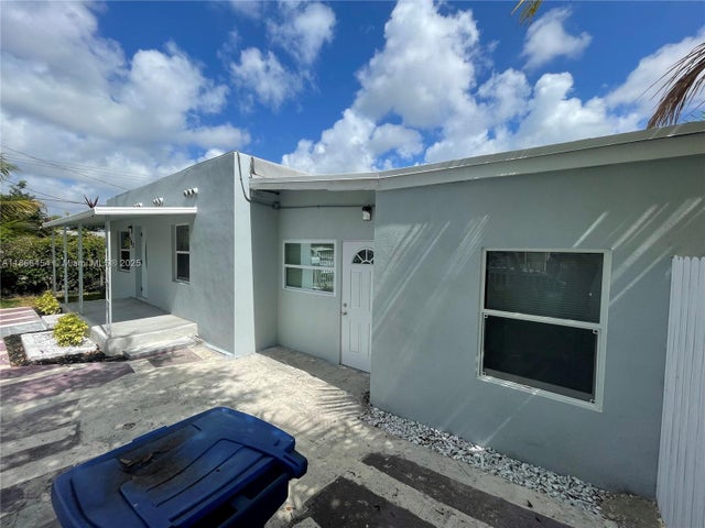 4 of 31 - 783 Nw 98th St, Miami, FL