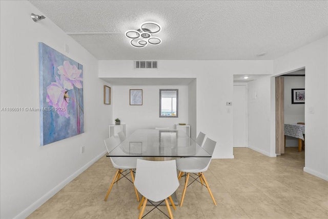 5 of 31 - 20515 E Country Club Dr 746, Aventura, FL