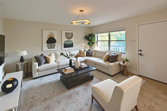 5174 Ne 6th Ave 520, Oakland Park