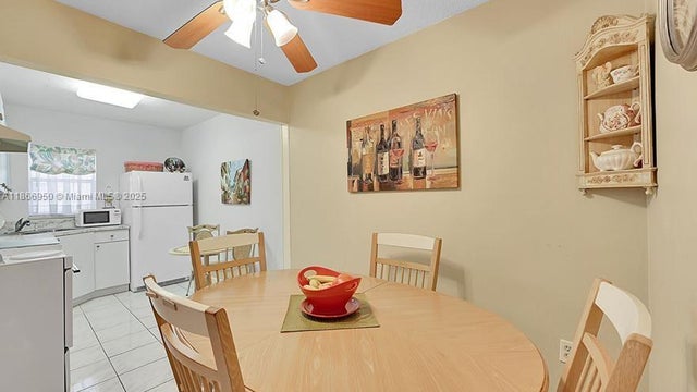 3 of 7 - 1747 Rodman St 207, Hollywood, FL