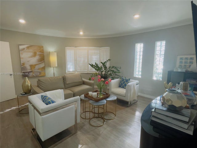 4 of 13 - 8101 Harding Ave, Miami Beach, FL