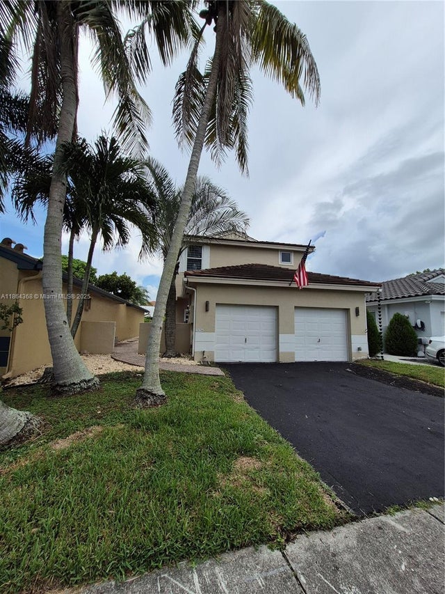 2176 Nw 184th Way, Pembroke Pines