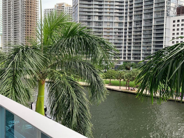 1 of 27 - 200 Biscayne Boulevard Way 304, Miami, FL