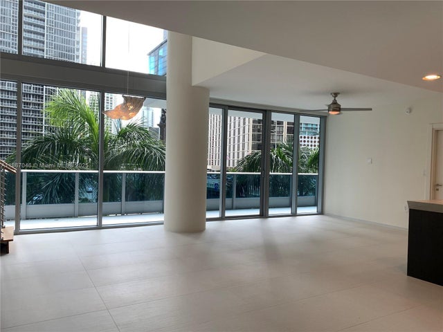 3 of 27 - 200 Biscayne Boulevard Way 304, Miami, FL