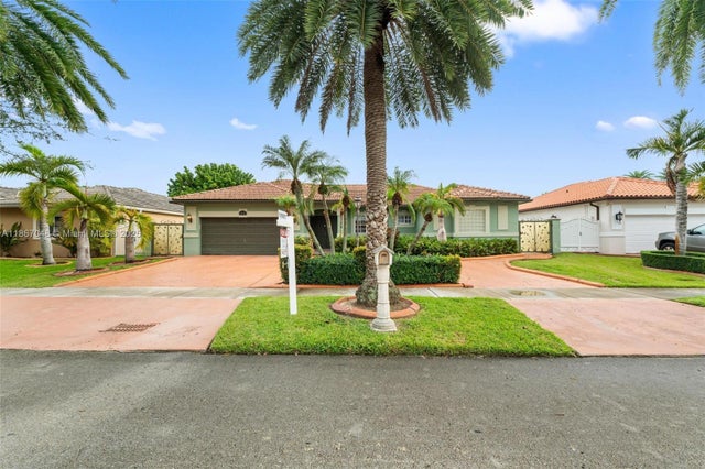 1 of 47 - 9010 Nw 162nd Ter, Miami Lakes, FL
