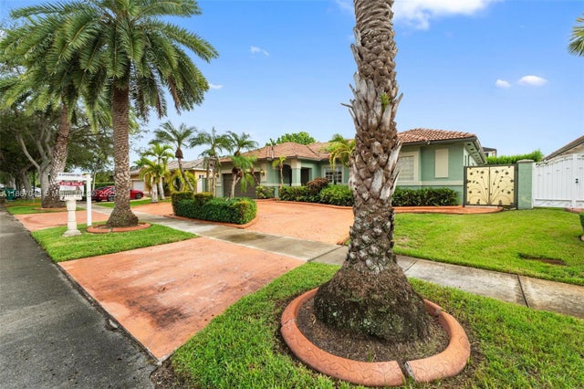 2 of 47 - 9010 Nw 162nd Ter, Miami Lakes, FL