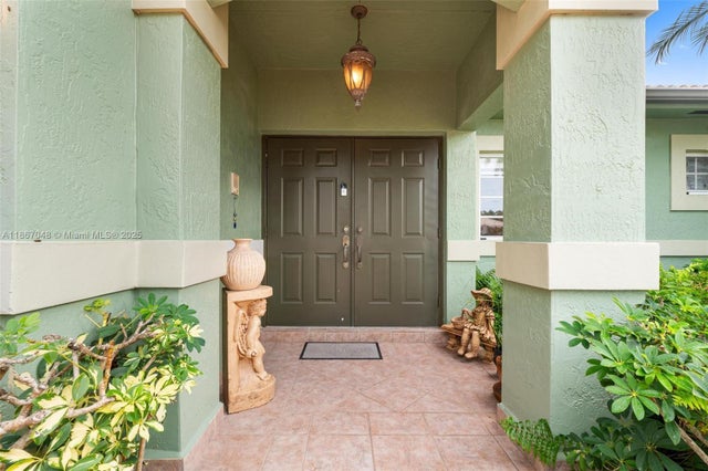 5 of 47 - 9010 Nw 162nd Ter, Miami Lakes, FL