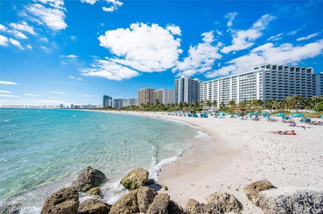 1 of 60 - 2899 Collins Ave 1516, Miami Beach, FL
